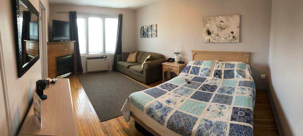 The Bobcaygeon Inn Εξωτερικό φωτογραφία